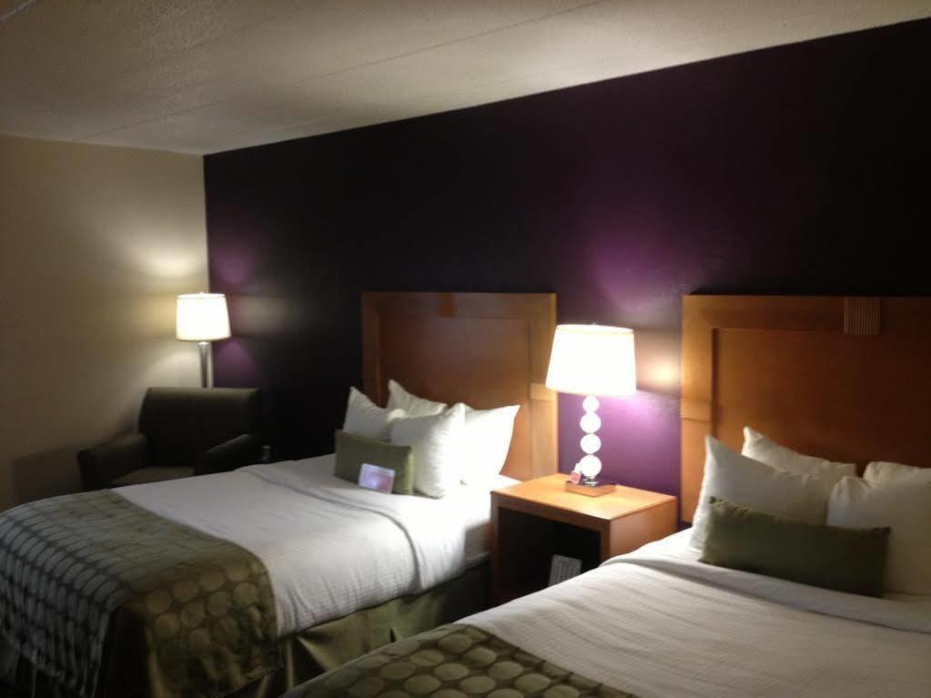 Ramada By Wyndham 3* Marquette