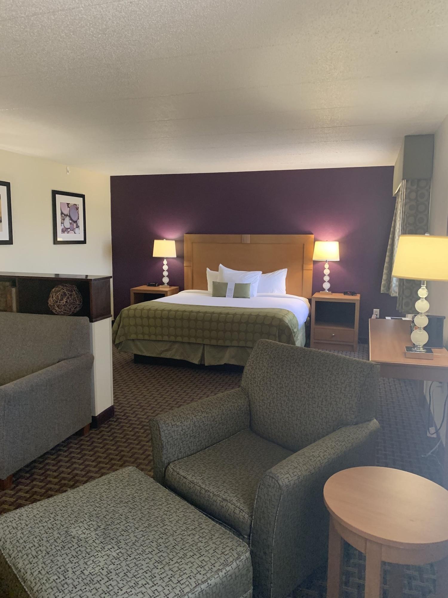 Hotel Ramada By Wyndham Marquette
