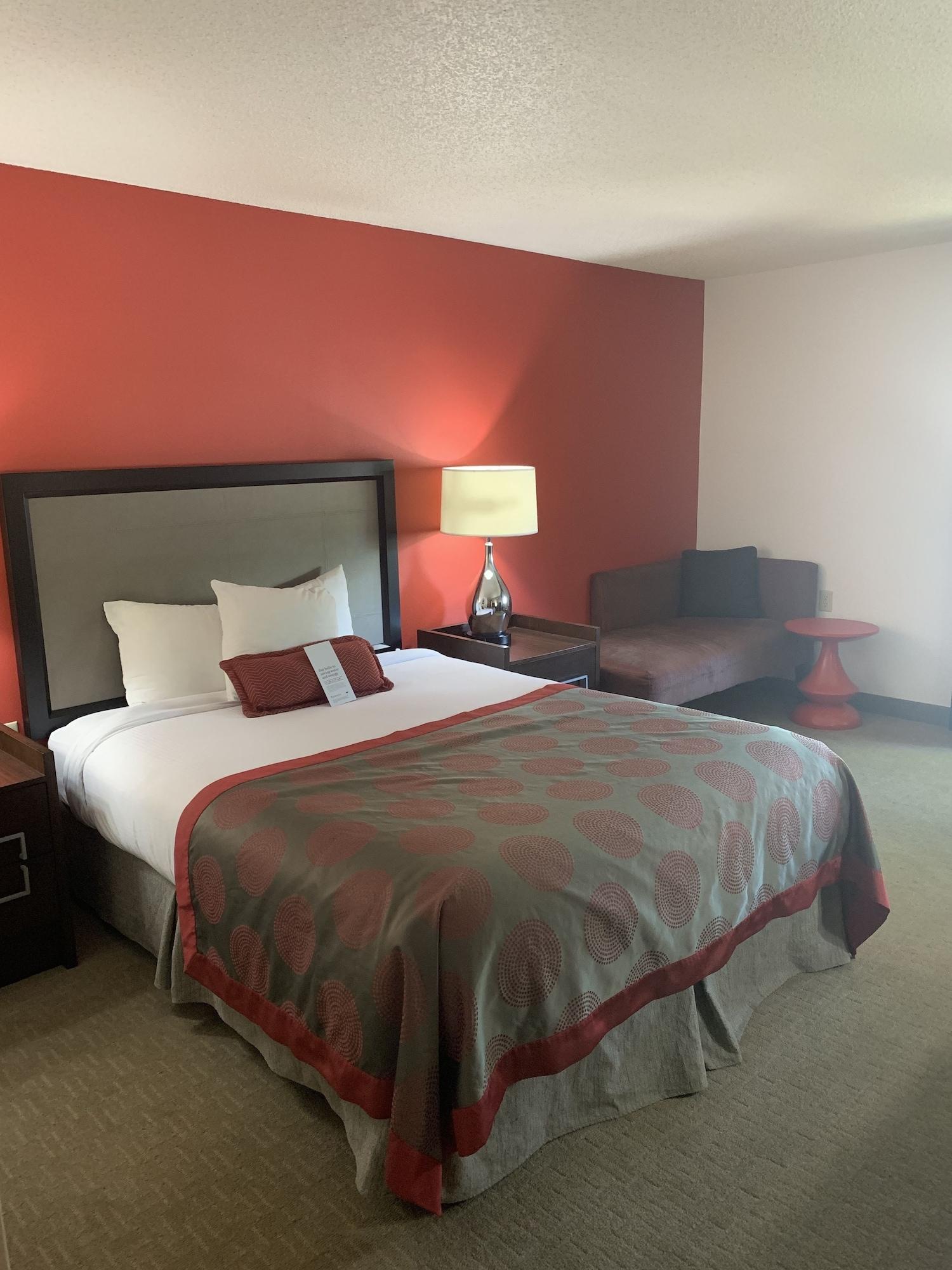Ramada By Wyndham Hotel 3*