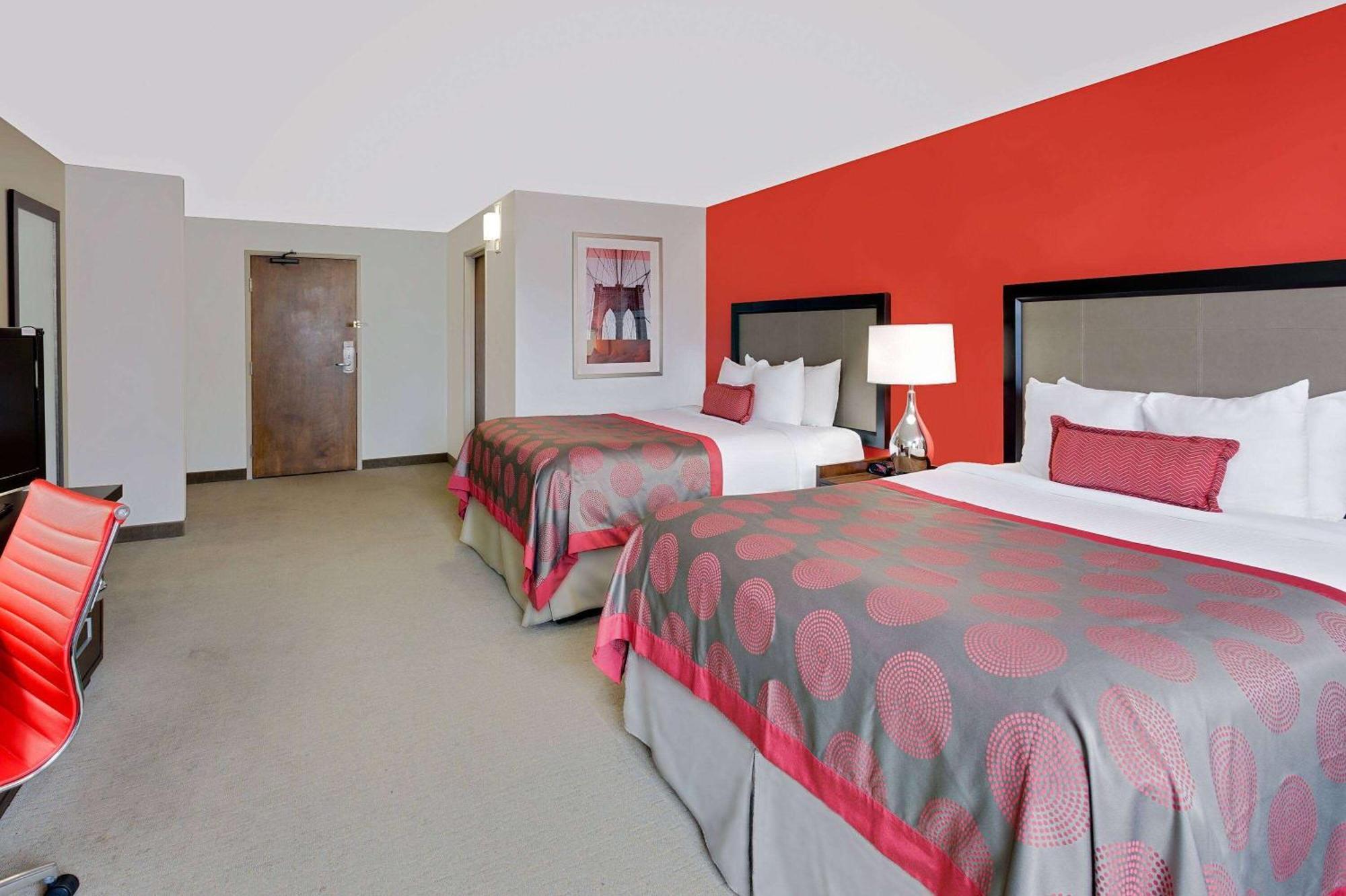 Ramada By Wyndham 3*