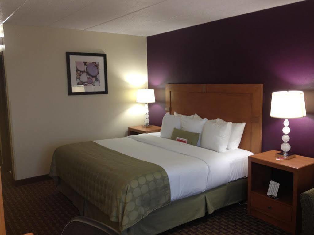 Ramada By Wyndham Hotel 3*